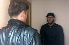 Амриев в здании, блокированном чеченскими силовиками