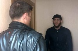 Амриев в здании, блокированном чеченскими силовиками
