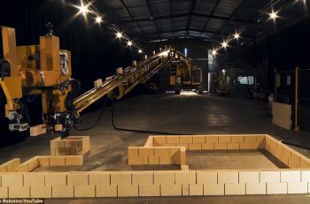 36A4E91400000578-0-image-a-17_1469636573168