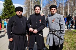 Слева направо : Александр Дутов, Алексей Дутов, Олег Шишов