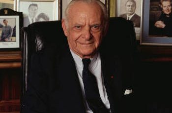 Businessman Armand Hammer (Photo by Douglas Kirkland/Corbis via Getty Images)